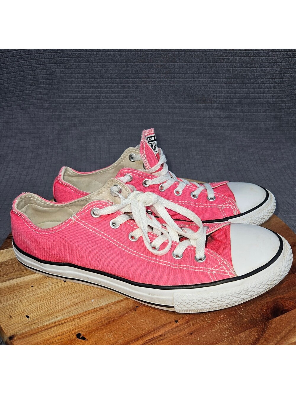 Converse Athletic Shoes juniors Pink US 6 Chuck Taylor Low Top Canvas